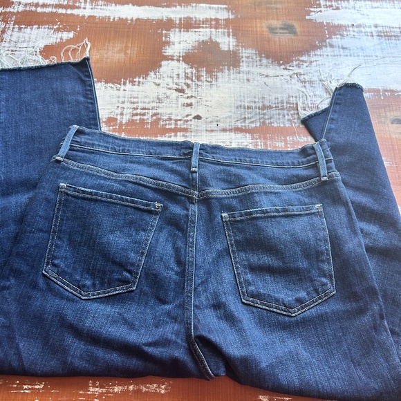 FRAME Le Beau Crop Raw Hem Denim Jeans Size 31 Ret $220 - Picture 9 of 9
